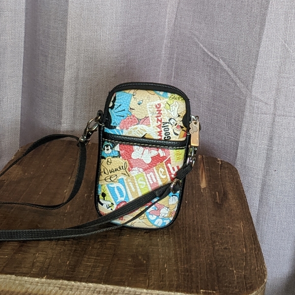 Disney vintage art crossbody phone case - Picture 2 of 3